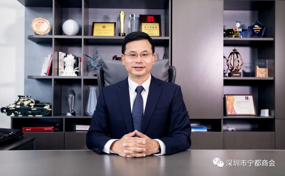 陈晓海.jpg 陈晓海.jpg