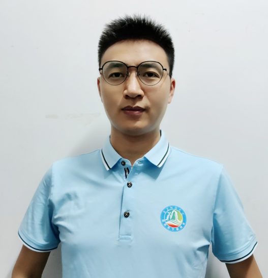 袁小荣.jpg 图片